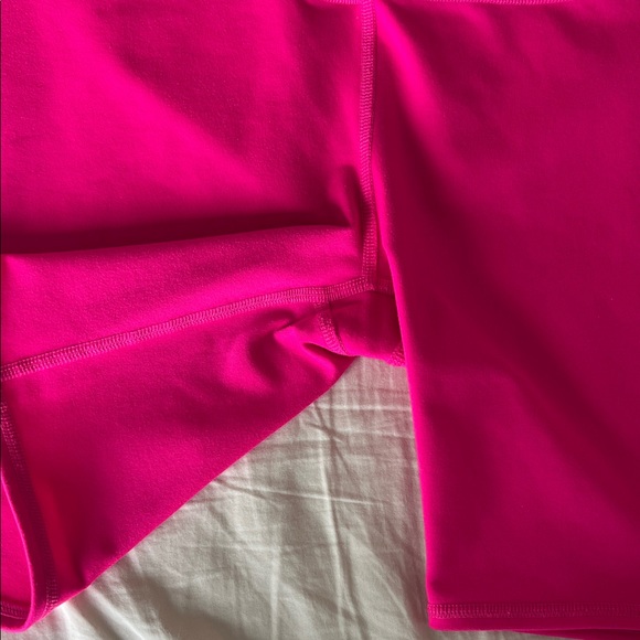 ALO Yoga Women's Bright Pink Bike Shorts - Picture 2 of 5